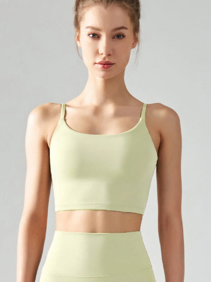 Track free sports bra with chest cushion