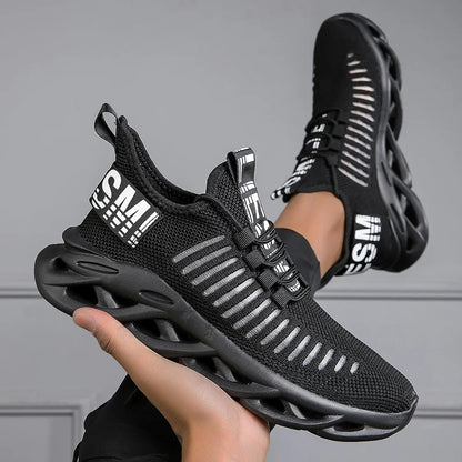 New Men's Black Sneakers Summer Lightweight Men Shoes Comfortable Mesh Breathable Shoes