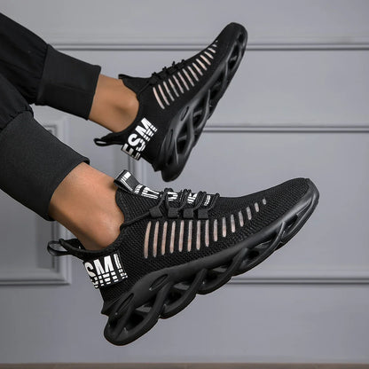 New Men's Black Sneakers Summer Lightweight Men Shoes Comfortable Mesh Breathable Shoes